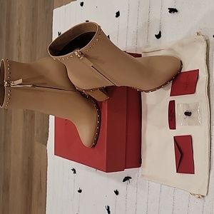 NWT Valentino Garavani Rockstud Trim Leather Booties